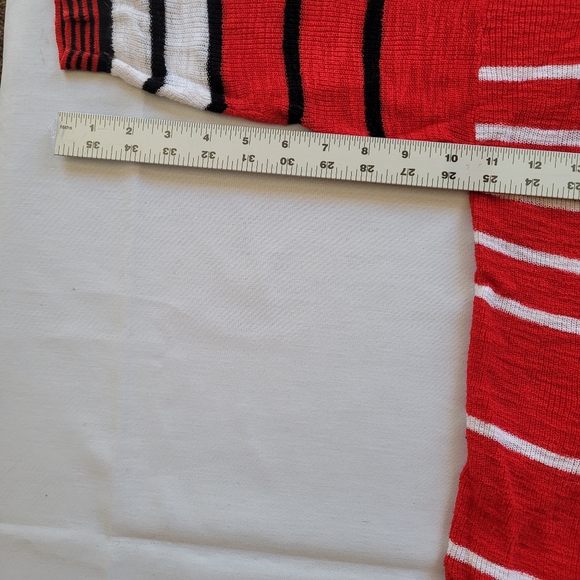 Women's Express Oversized Sweater Sz. XS - Picture 3 of 5